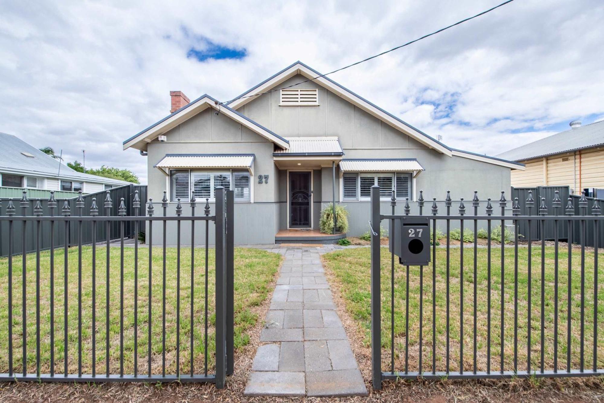 South Dubbo Hideaway - Pet Friendly Villa Exterior photo